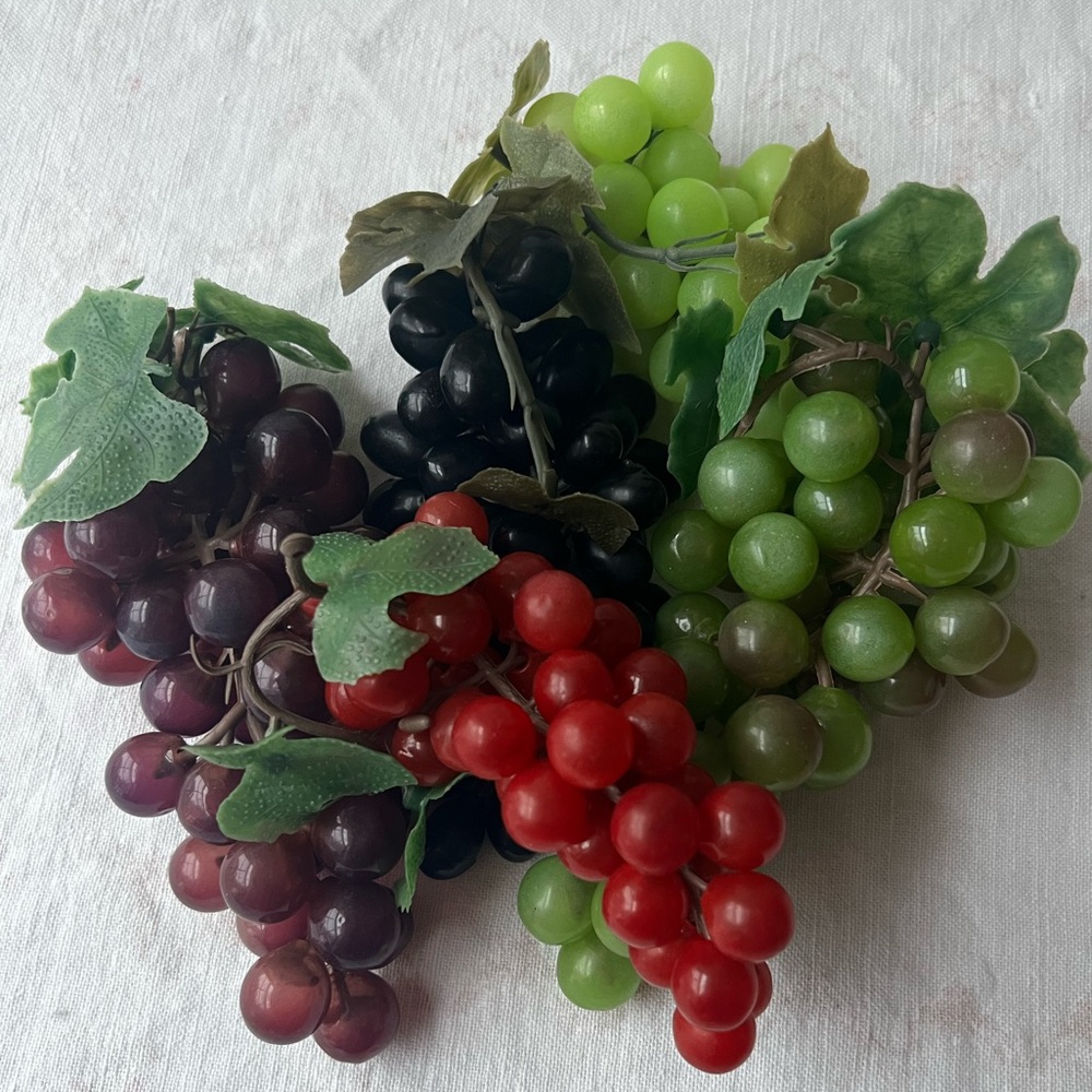 Vintage Artificial Grape Cluster Decor
